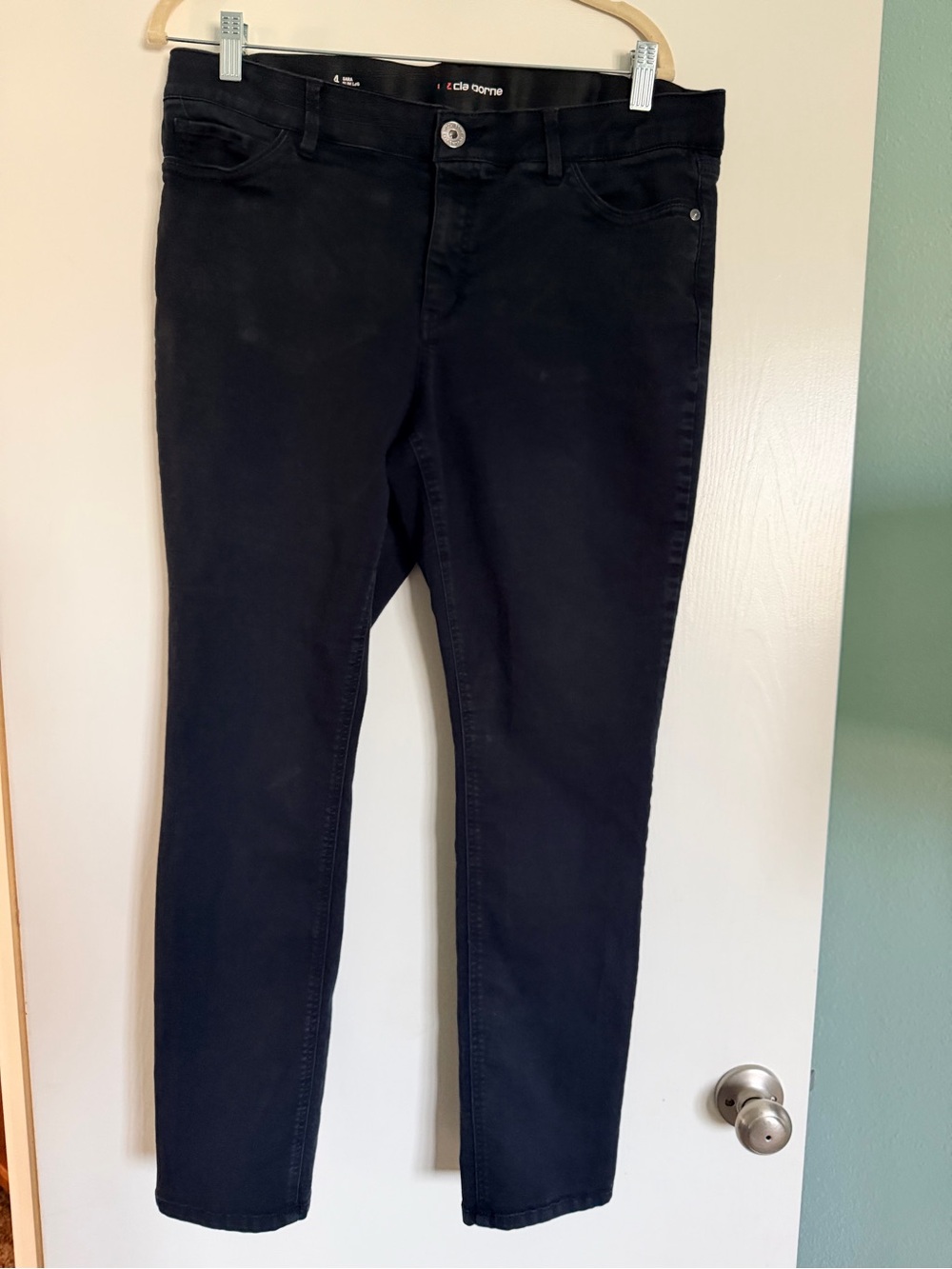 Liz Claiborne Sara Slim Leg Jeans Size 14 Dark Indigo Stretch Denim